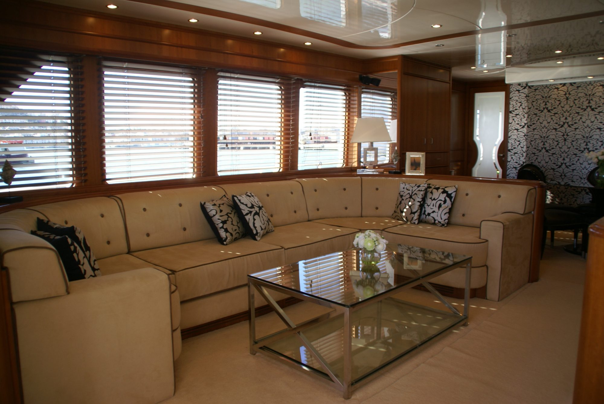Amanzi yacht for sale