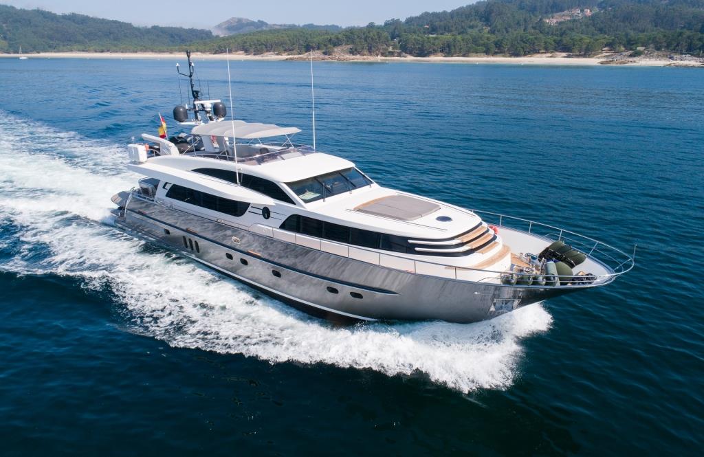 O Noso Uno yacht for sale