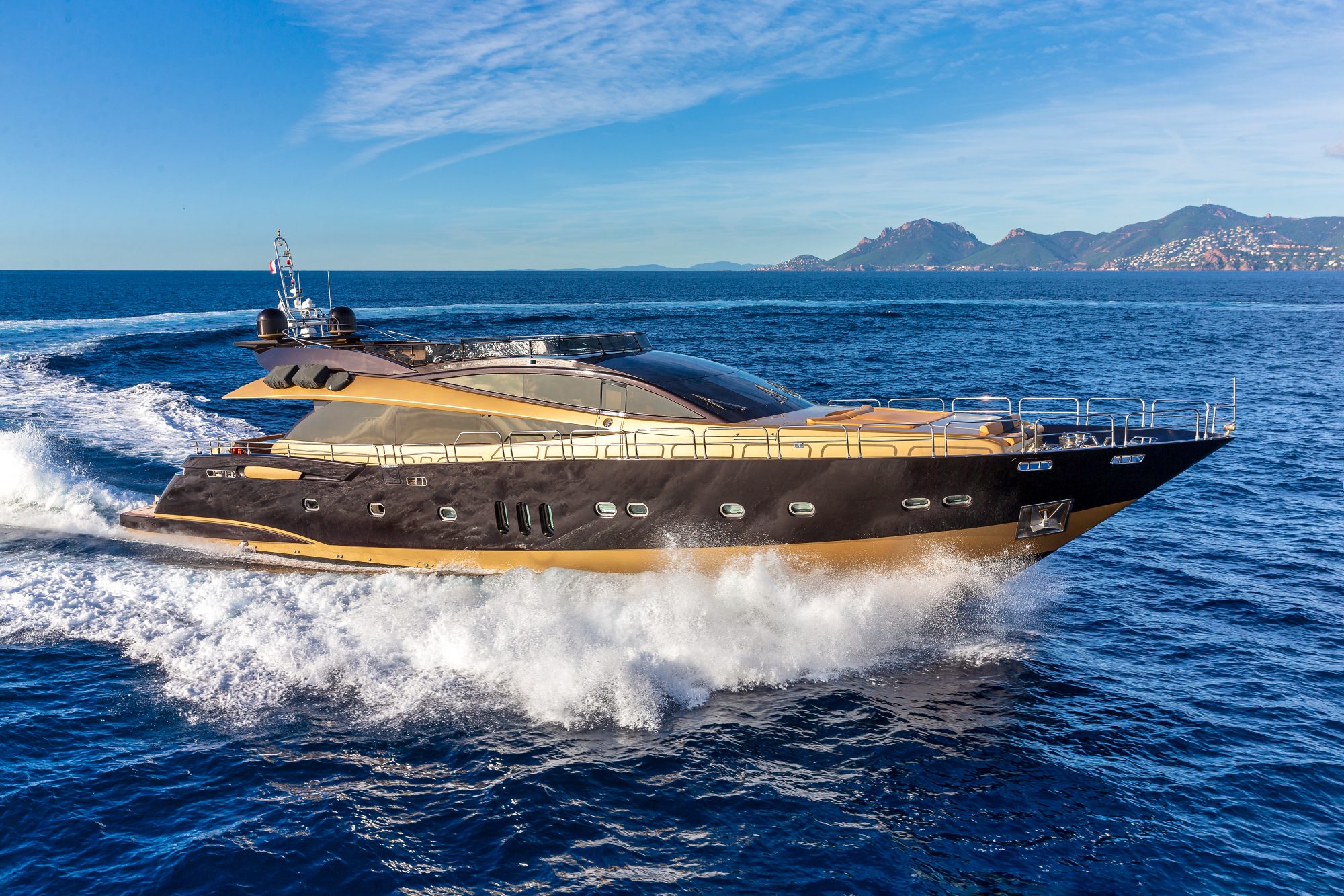 Motor Yacht CLAREMONT for Charter with SuperYachtsMonaco