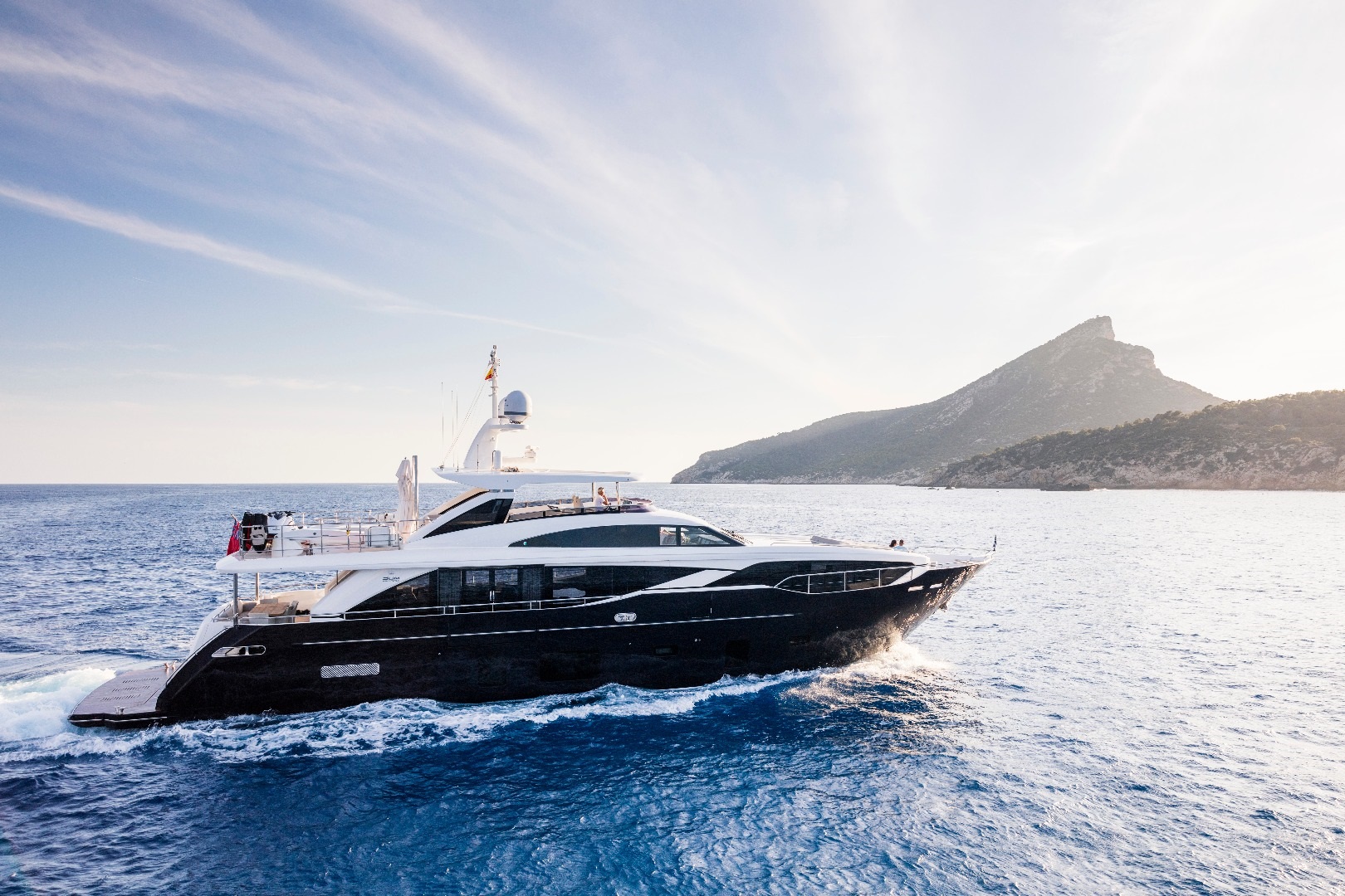 Motor Yacht KOHUBA for Charter with SuperYachtsMonaco