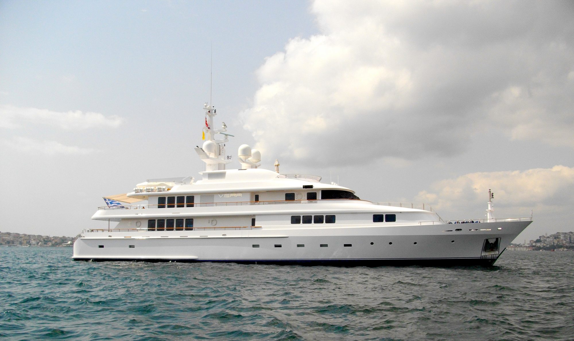 vera yacht for charter