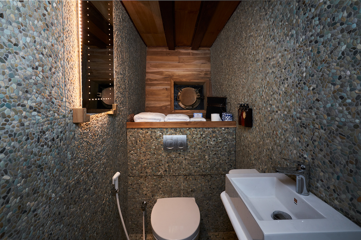 Motor Yacht ORACLE for Charter with SuperYachtsMonaco