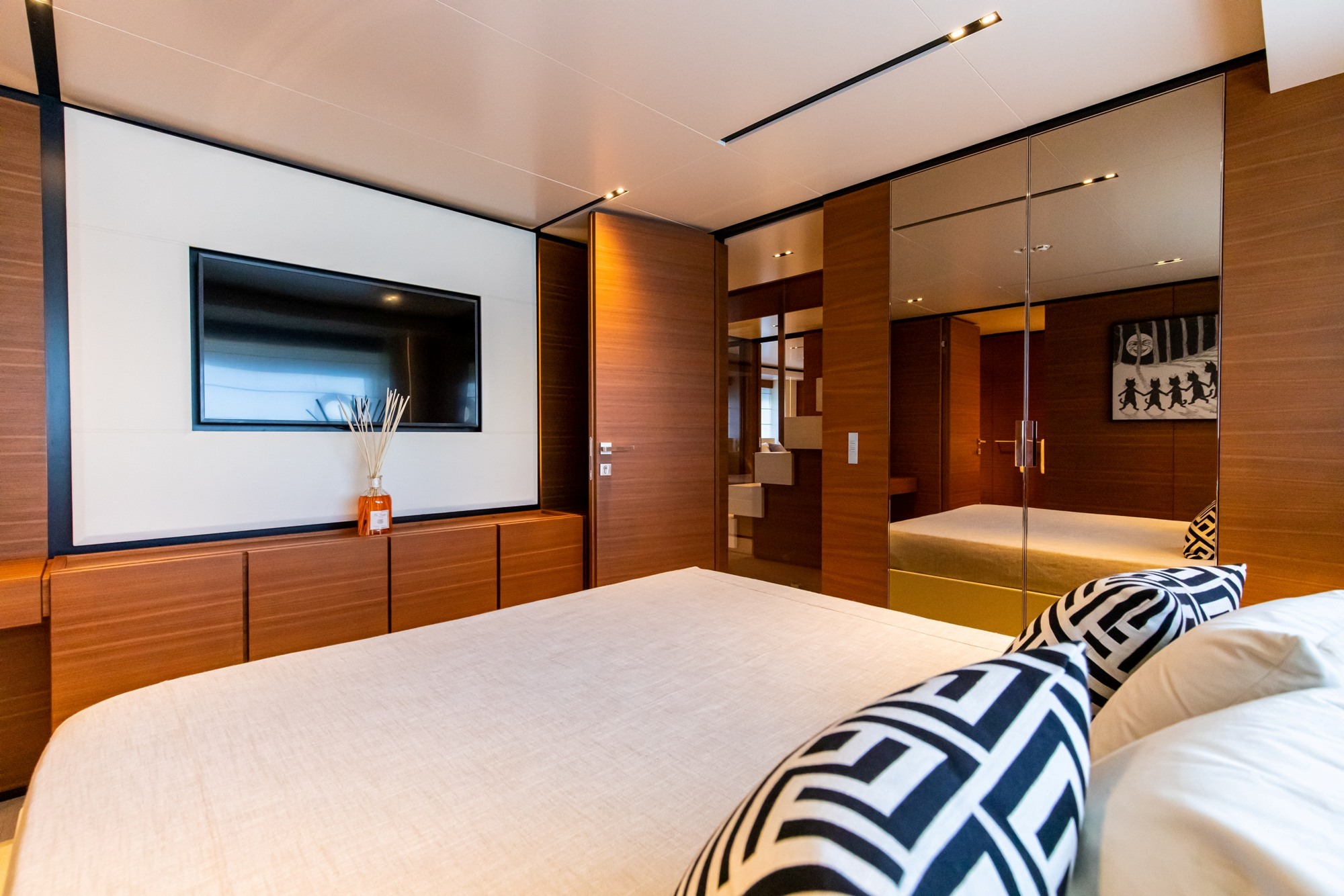 Motor Yacht PENELOPE for charter with SuperYachtsMonaco